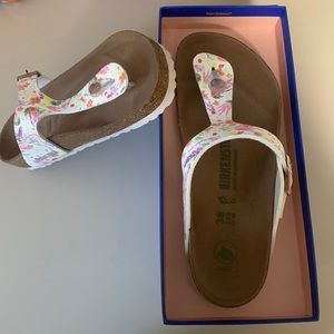 New in box! Birkenstock Gizeh sandals